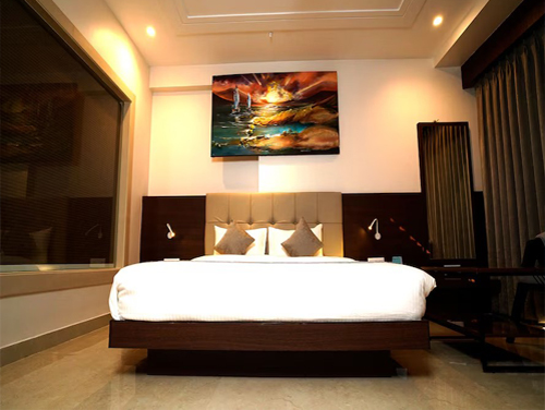 Luxury Modern Wooden King Size Bed with Upholstered Headboard